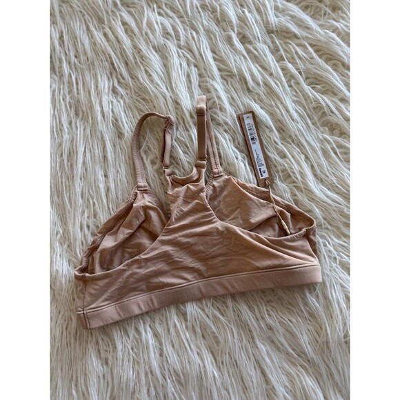 Skims Fits Everybody Racerback Plunge Bralette Clay
Size Small - Picture 6 of 7